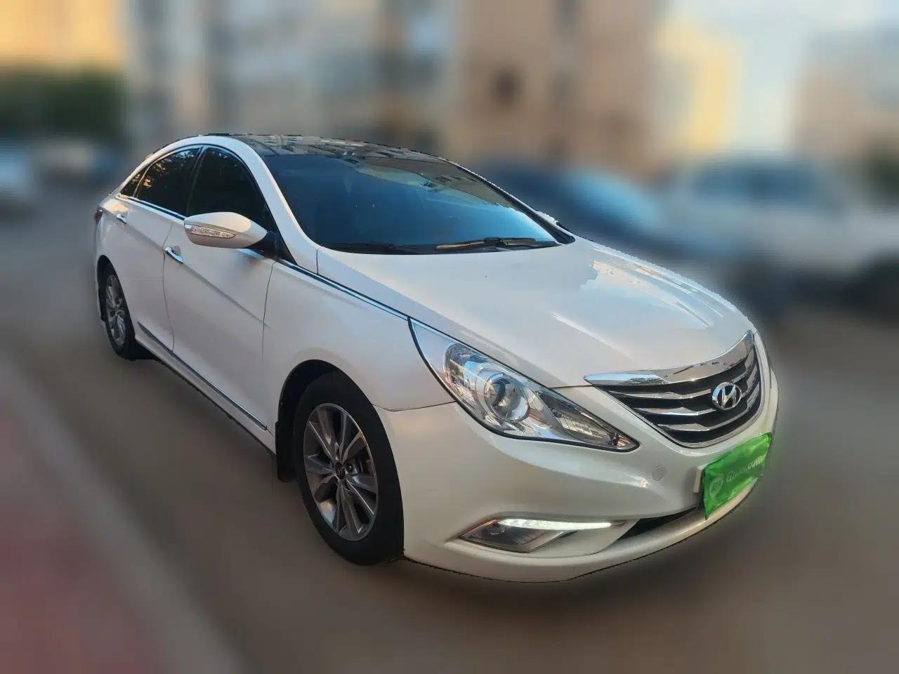 Hyundai Sonata 2013 2.4L Automatic Leading Edition China V Standard — миниатюра 3