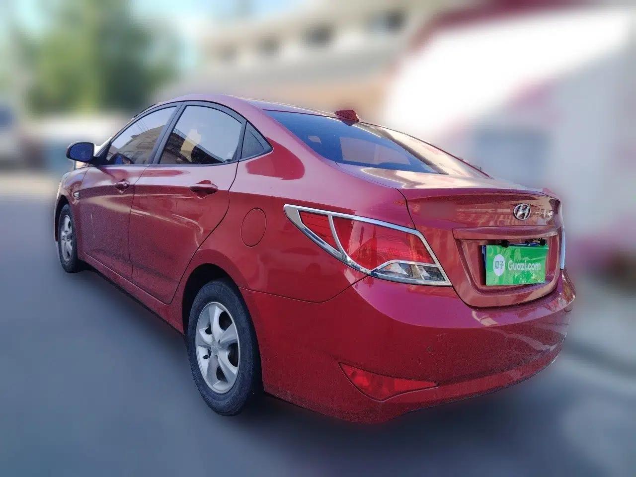 Hyundai Verna (older generation) 2014 1.4L Automatic Smart GLS — миниатюра 4