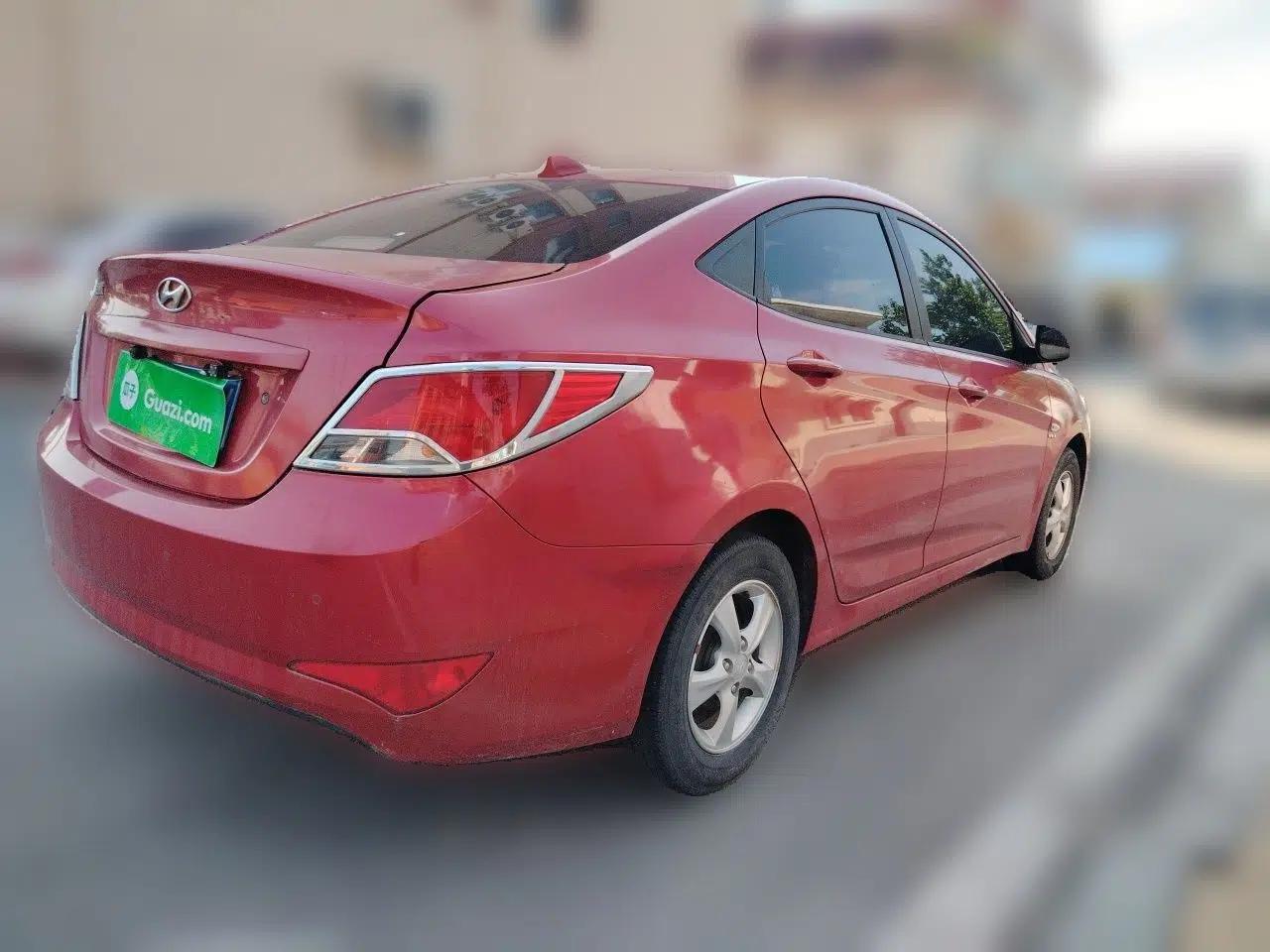 Hyundai Verna (older generation) 2014 1.4L Automatic Smart GLS — миниатюра 6