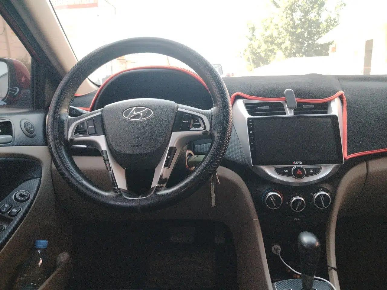 Hyundai Verna (older generation) 2014 1.4L Automatic Smart GLS — миниатюра 10