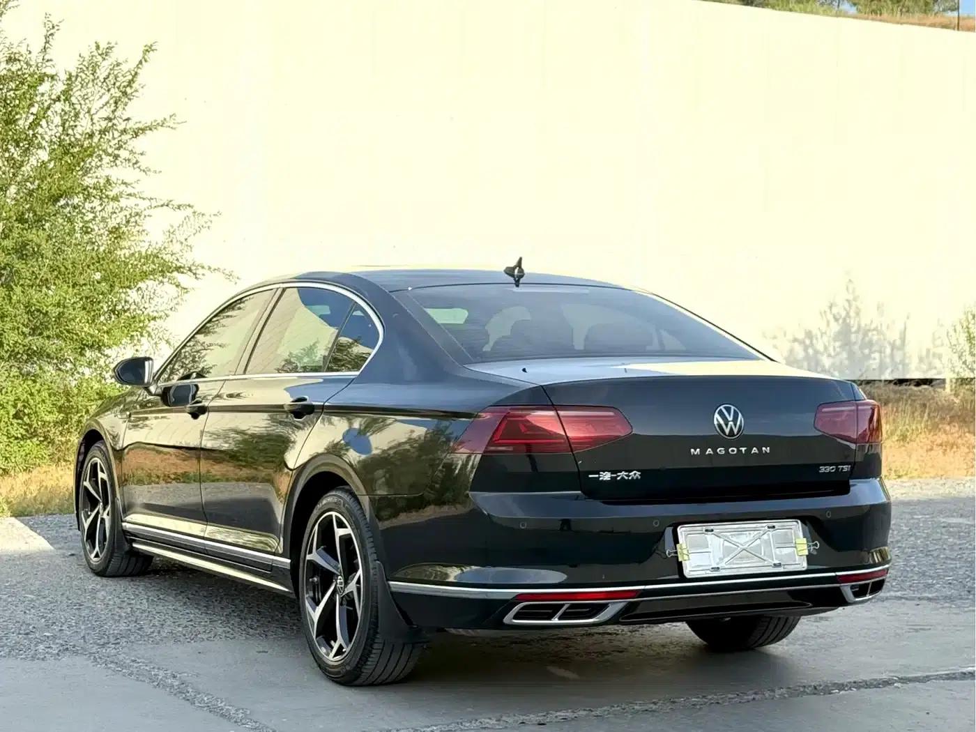 Volkswagen Magotan 2023 2 Millionth Unit Commemorative Edition 330TSI DSG Luxury — миниатюра 9