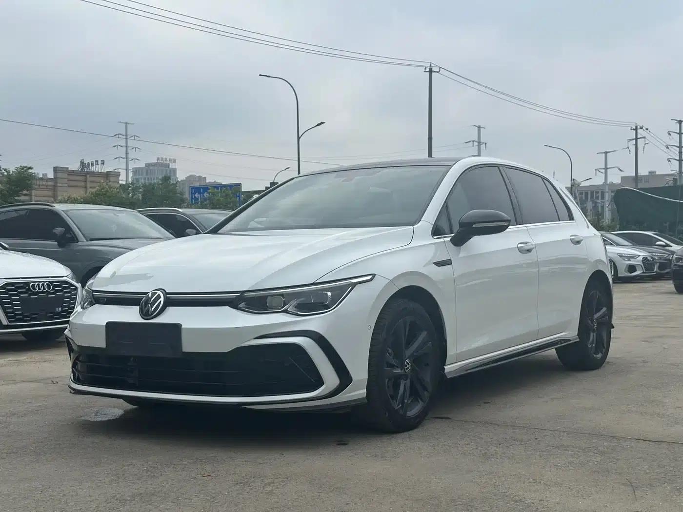 2023 Golf 280TSI DSG R-Line Lite — миниатюра 1