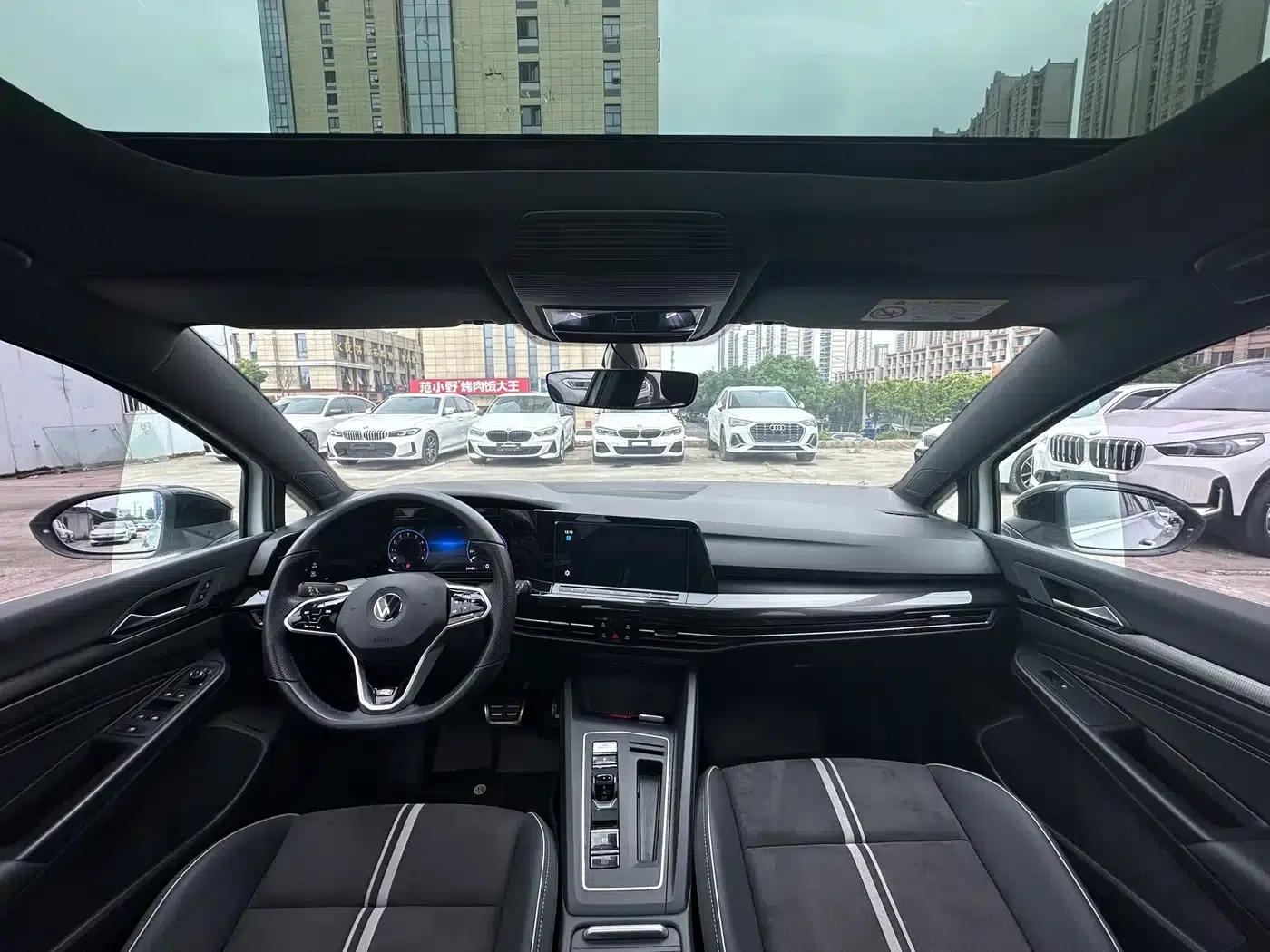 2023 Golf 280TSI DSG R-Line Lite — миниатюра 5