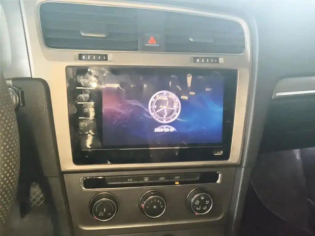 2016 Golf 230TSI Automatic Comfort — миниатюра 13