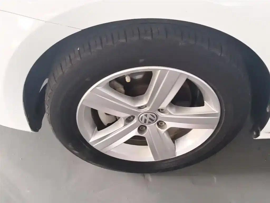 2016 Golf 230TSI Automatic Comfort — миниатюра 23