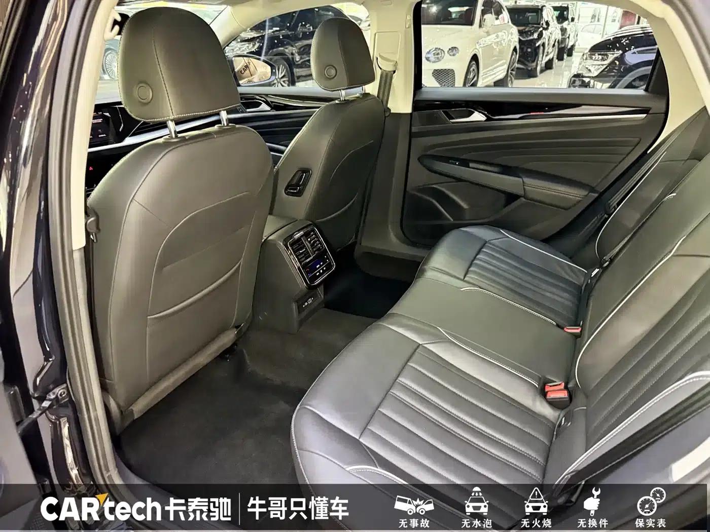 2023 Volkswagen Passat 330TSI Starry Sky Elite Edition — миниатюра 14