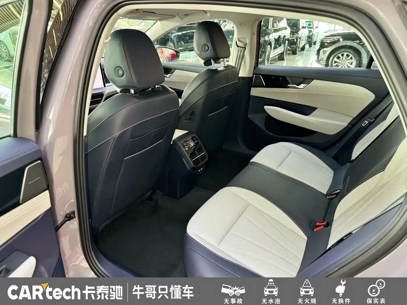 2025 Volkswagen Passat Pro 380TSI Dragon Edition — миниатюра 18
