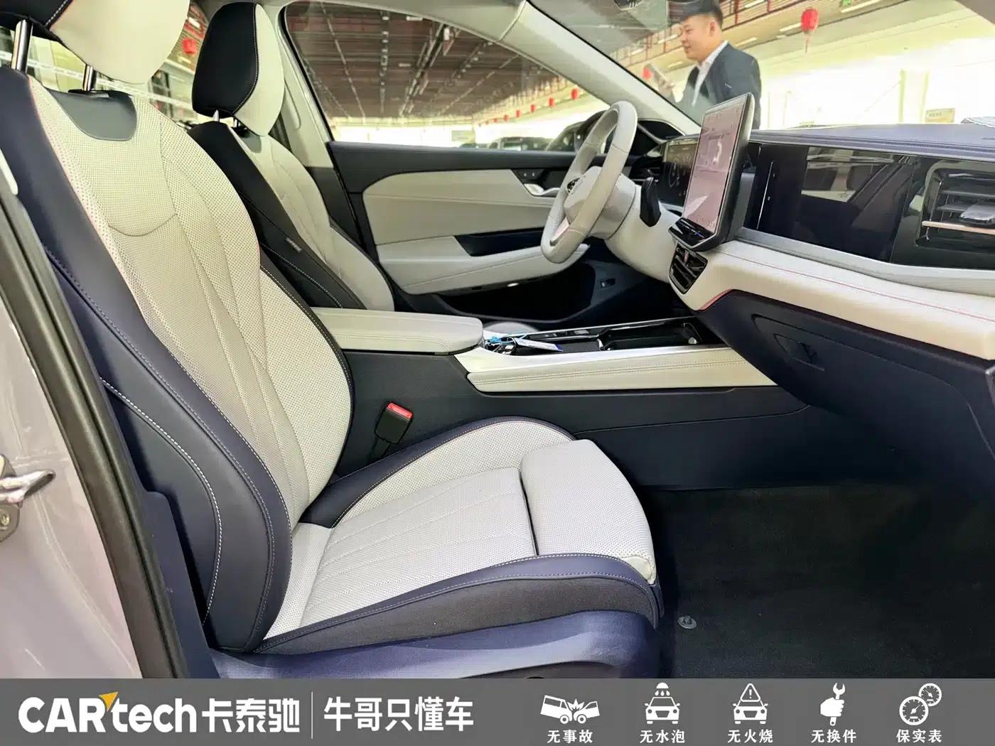 2025 Volkswagen Passat Pro 380TSI Dragon Edition — миниатюра 19