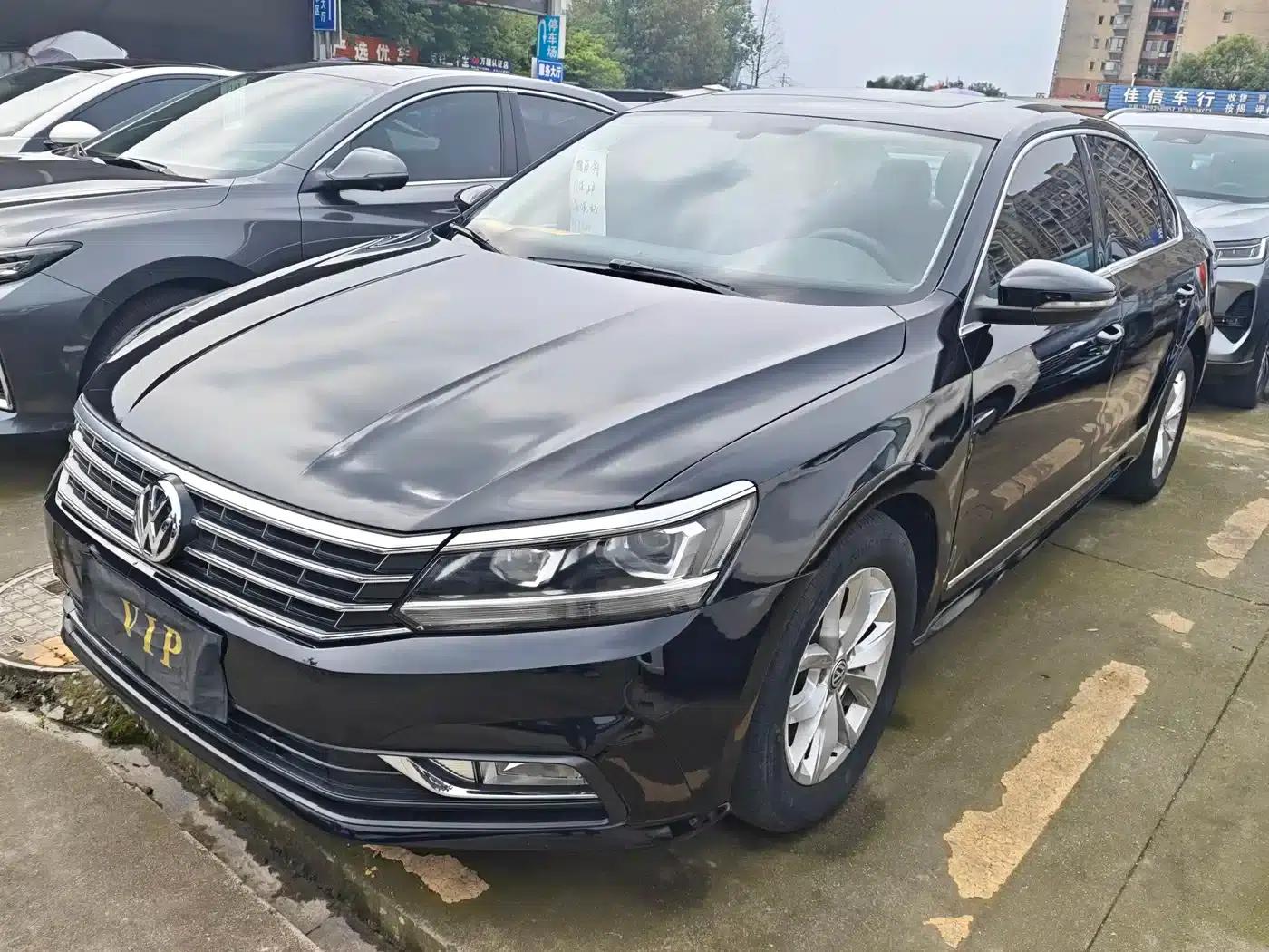 2016 Passat 330TSI DSG Premium Edition — миниатюра 1