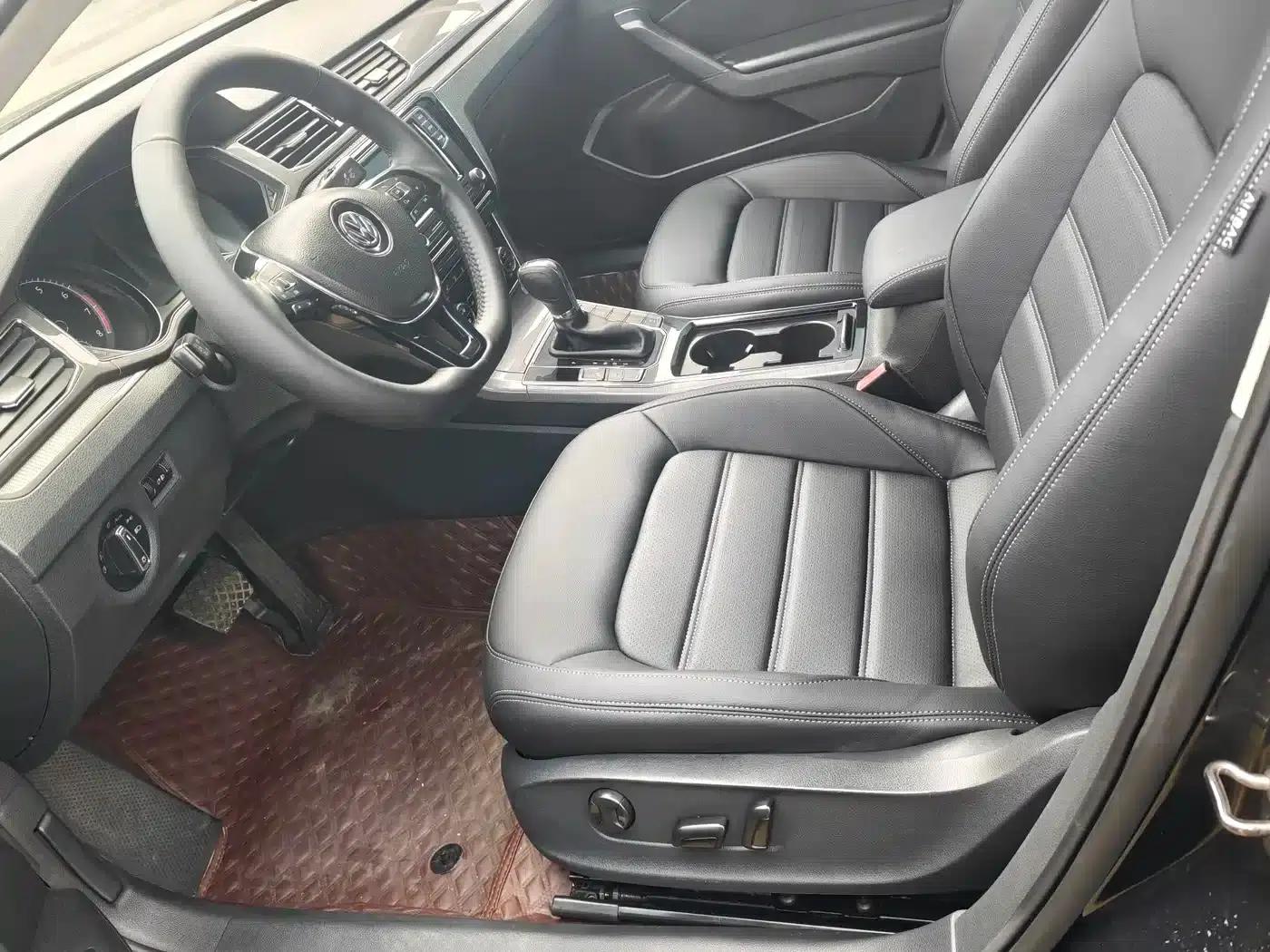 2016 Passat 330TSI DSG Premium Edition — миниатюра 4