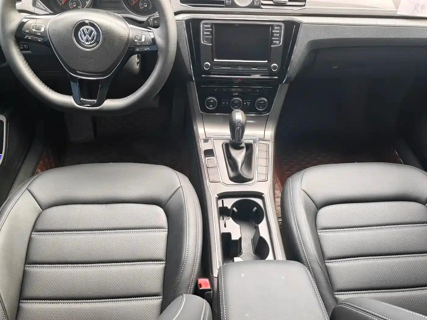 2016 Passat 330TSI DSG Premium Edition — миниатюра 6