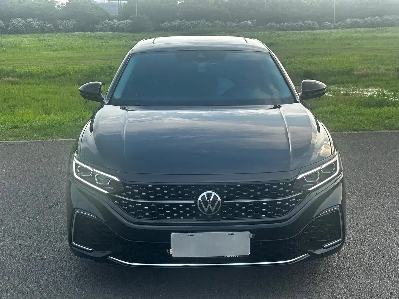2023 Volkswagen Passat 330TSI Starry Sky Luxury Edition — миниатюра 2