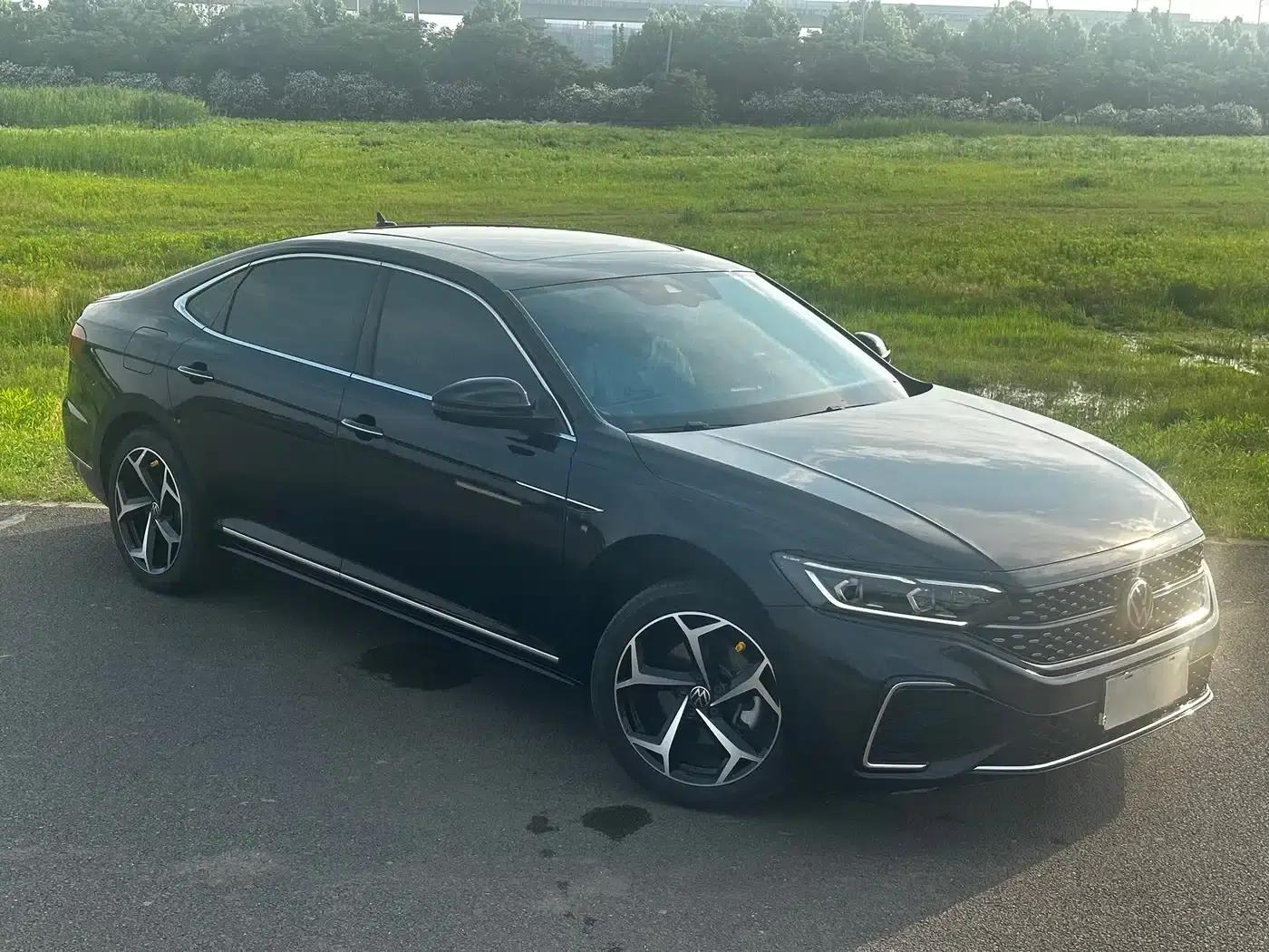 2023 Volkswagen Passat 330TSI Starry Sky Luxury Edition — миниатюра 12