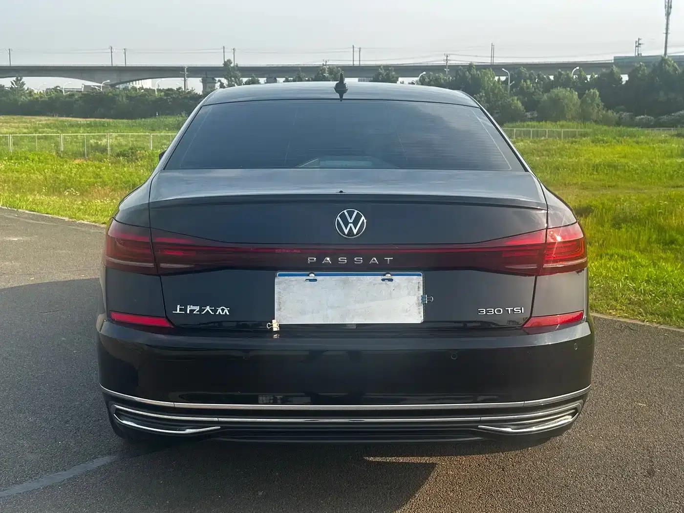 2023 Volkswagen Passat 330TSI Starry Sky Luxury Edition — миниатюра 16