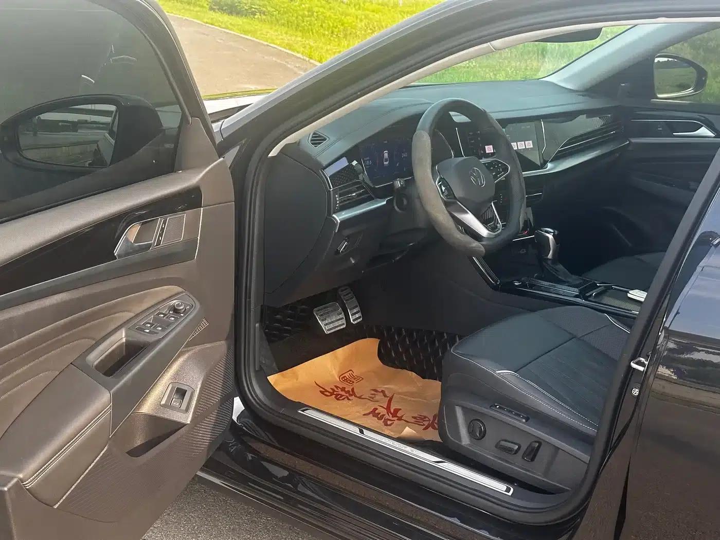 2023 Volkswagen Passat 330TSI Starry Sky Luxury Edition — миниатюра 4