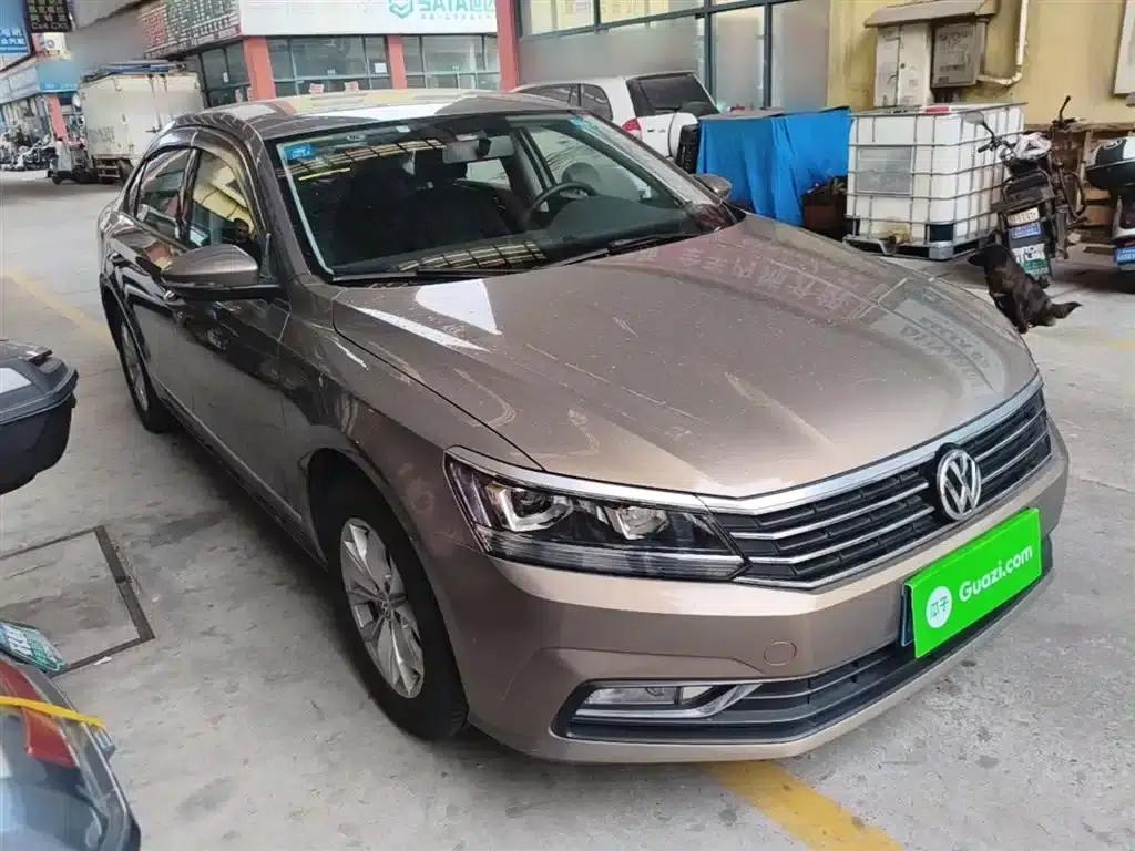 2017 Passat 280TSI DSG Premium Edition — миниатюра 4