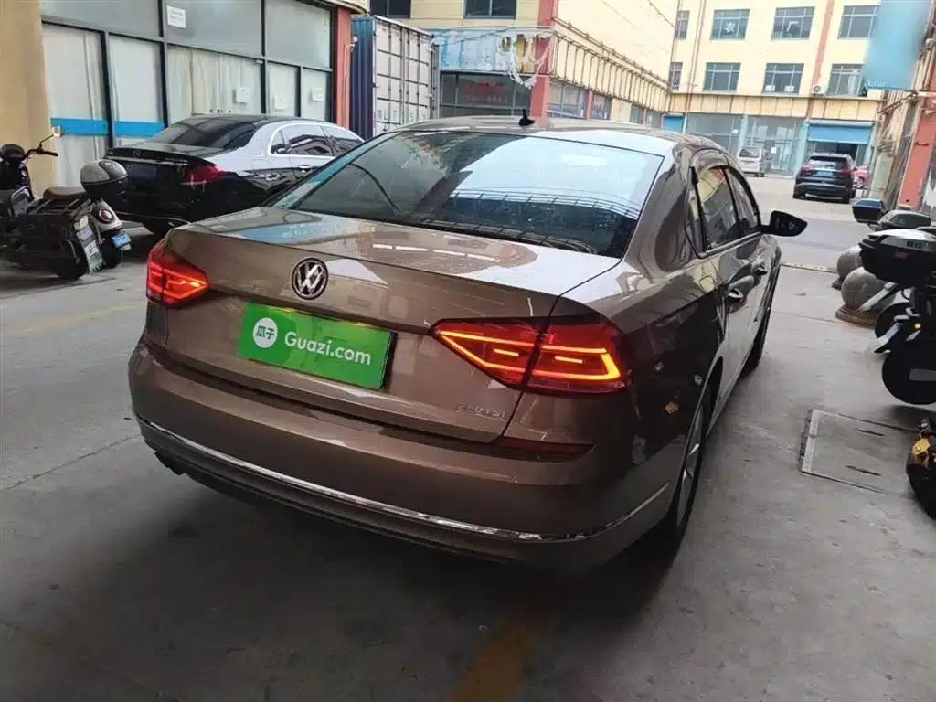2017 Passat 280TSI DSG Premium Edition — миниатюра 7