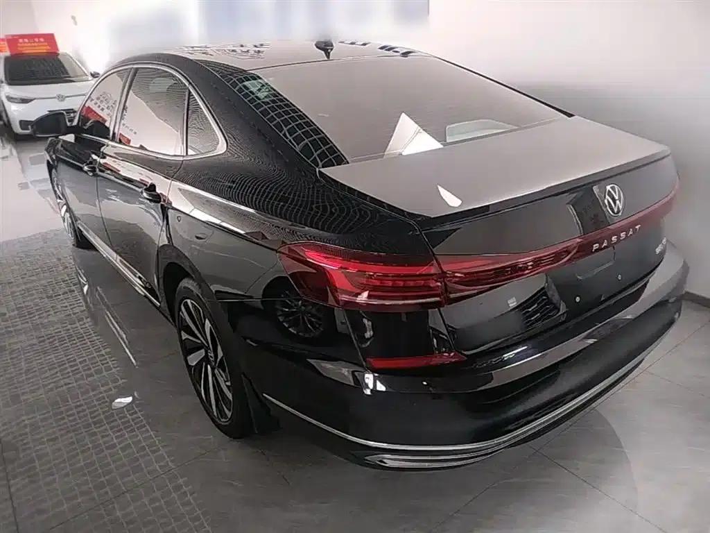 2025 Passat Outstanding Edition 380TSI Dragon Edition — миниатюра 5