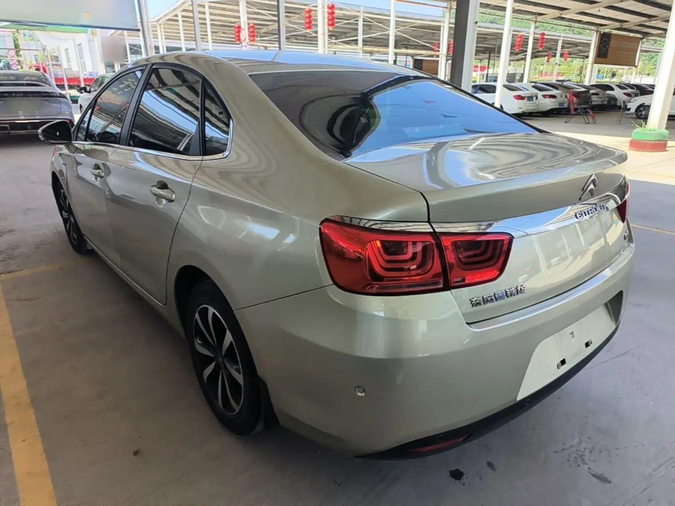 Citroen C4 Sega 2016 1.2THP Automatic Flagship Model — миниатюра 13