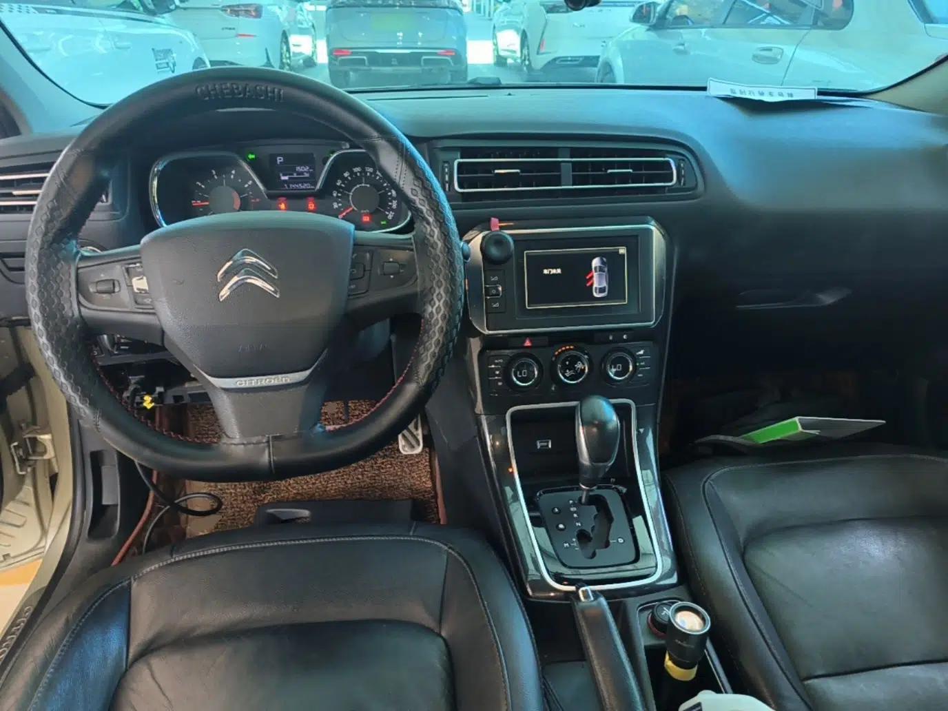 Citroen C4 Sega 2016 1.2THP Automatic Flagship Model — миниатюра 17
