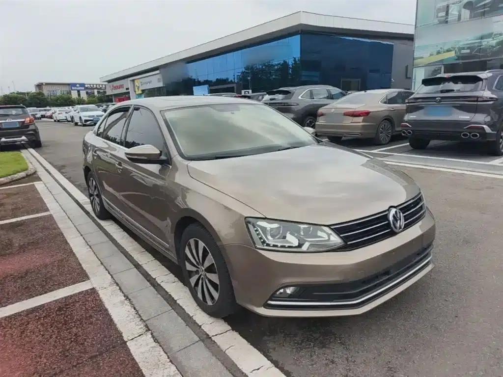 2017 Volkswagen Sagitar 1.6L Automatic Comfort Edition — миниатюра 4