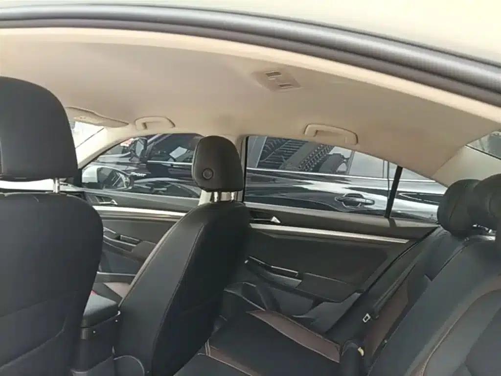 2019 Volkswagen Bora 1.5L Automatic Fashion Edition — миниатюра 18