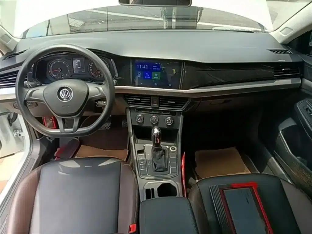 2019 Volkswagen Bora 1.5L Automatic Fashion Edition — миниатюра 10