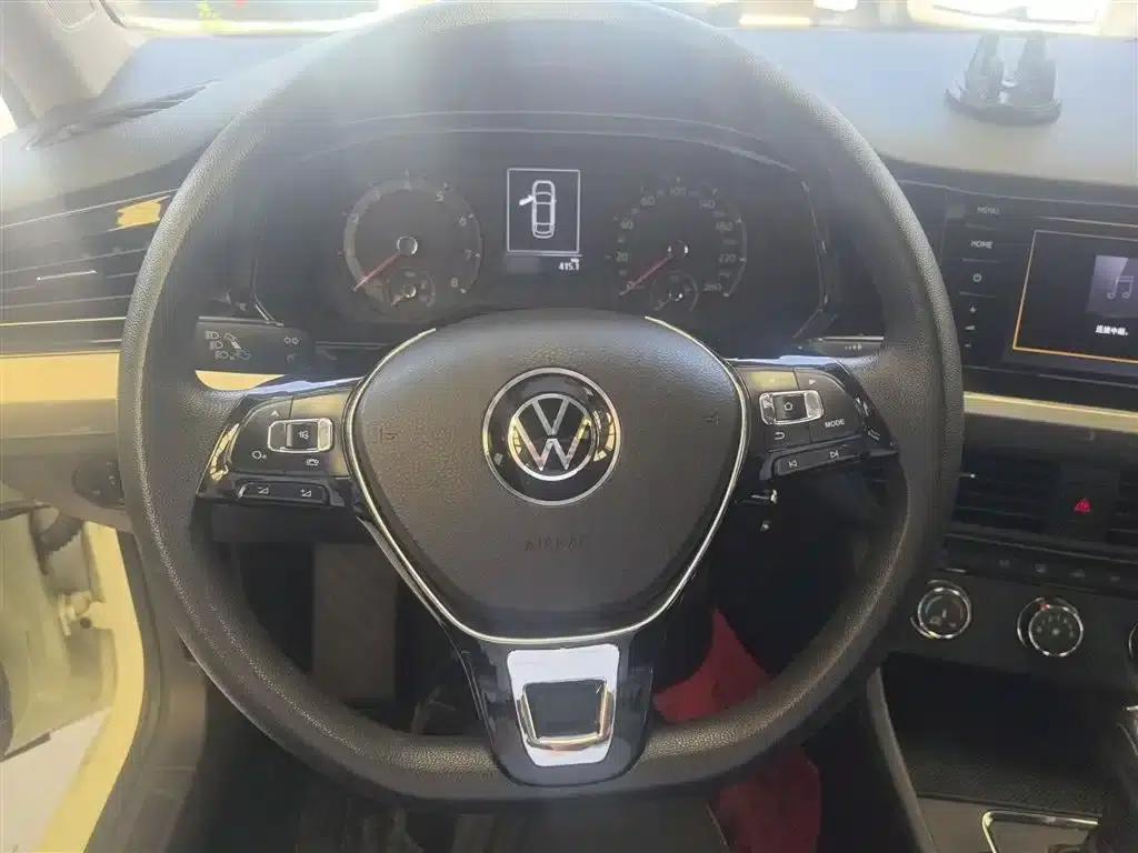 2021 Volkswagen Bora 1.5L Automatic Fashion Smart Edition — миниатюра 4