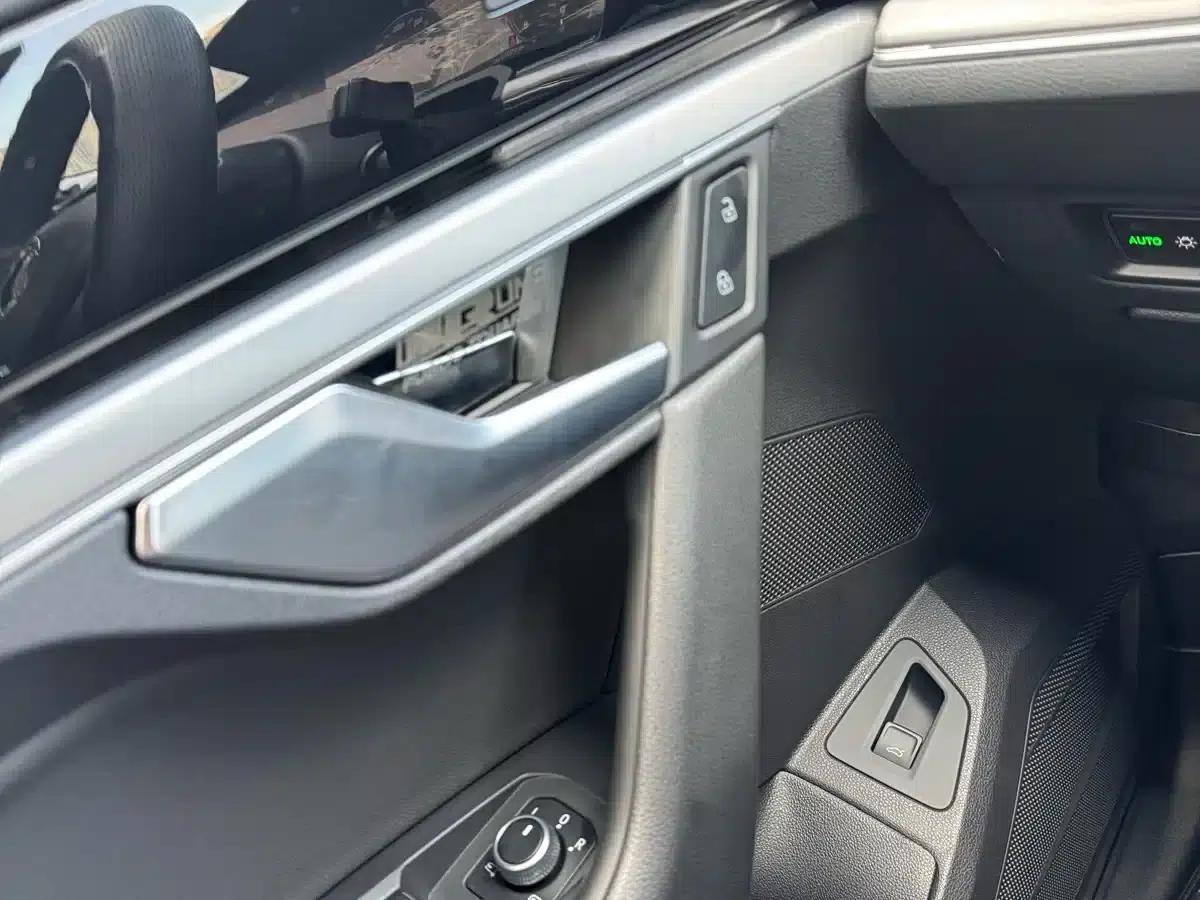 Touareg 2019 3.0TSI R-Line Edition (China VI Emission Standard) — миниатюра 14
