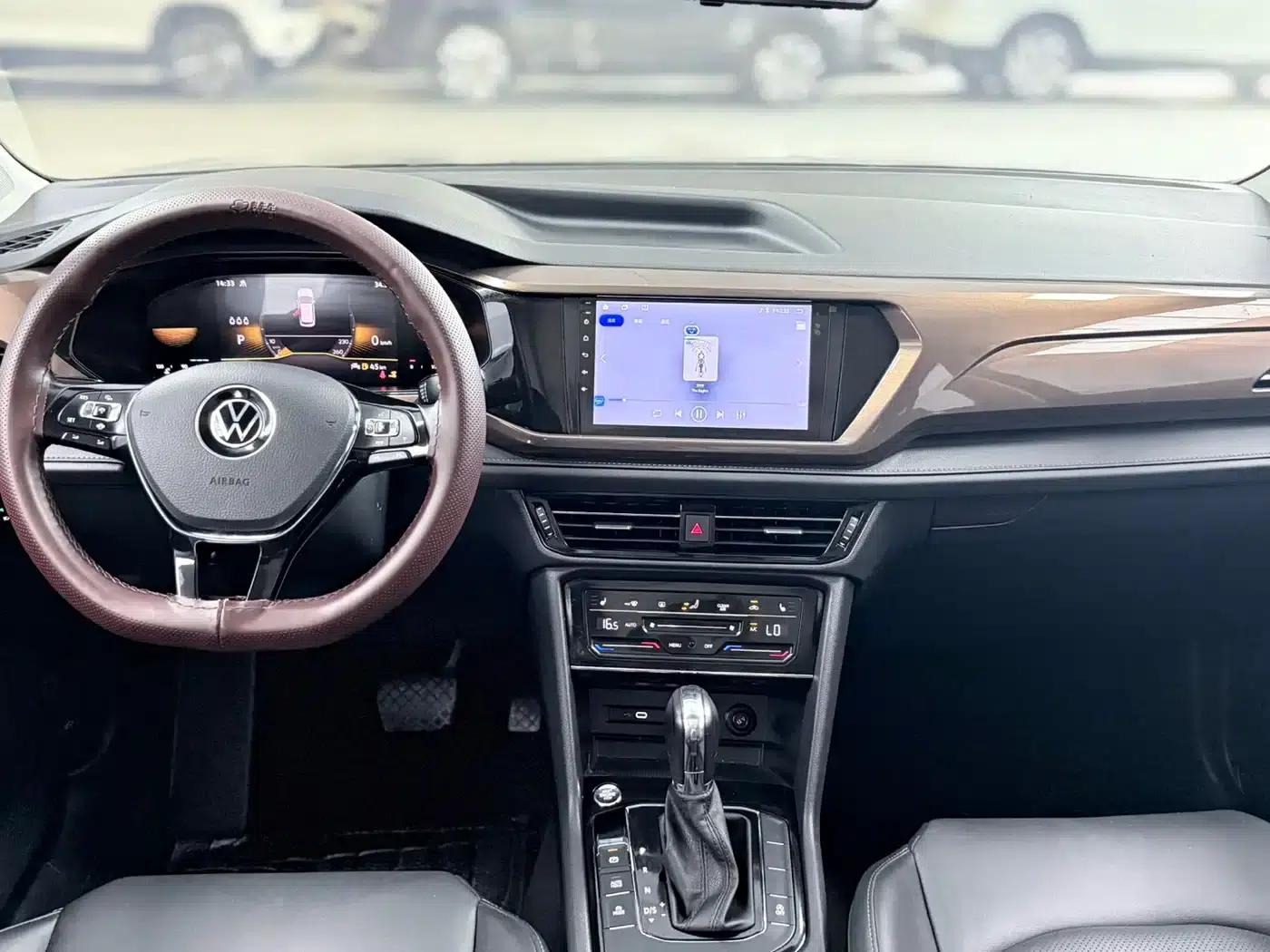 Tharu 2022 280TSI 2WD Luxury Edition — миниатюра 6