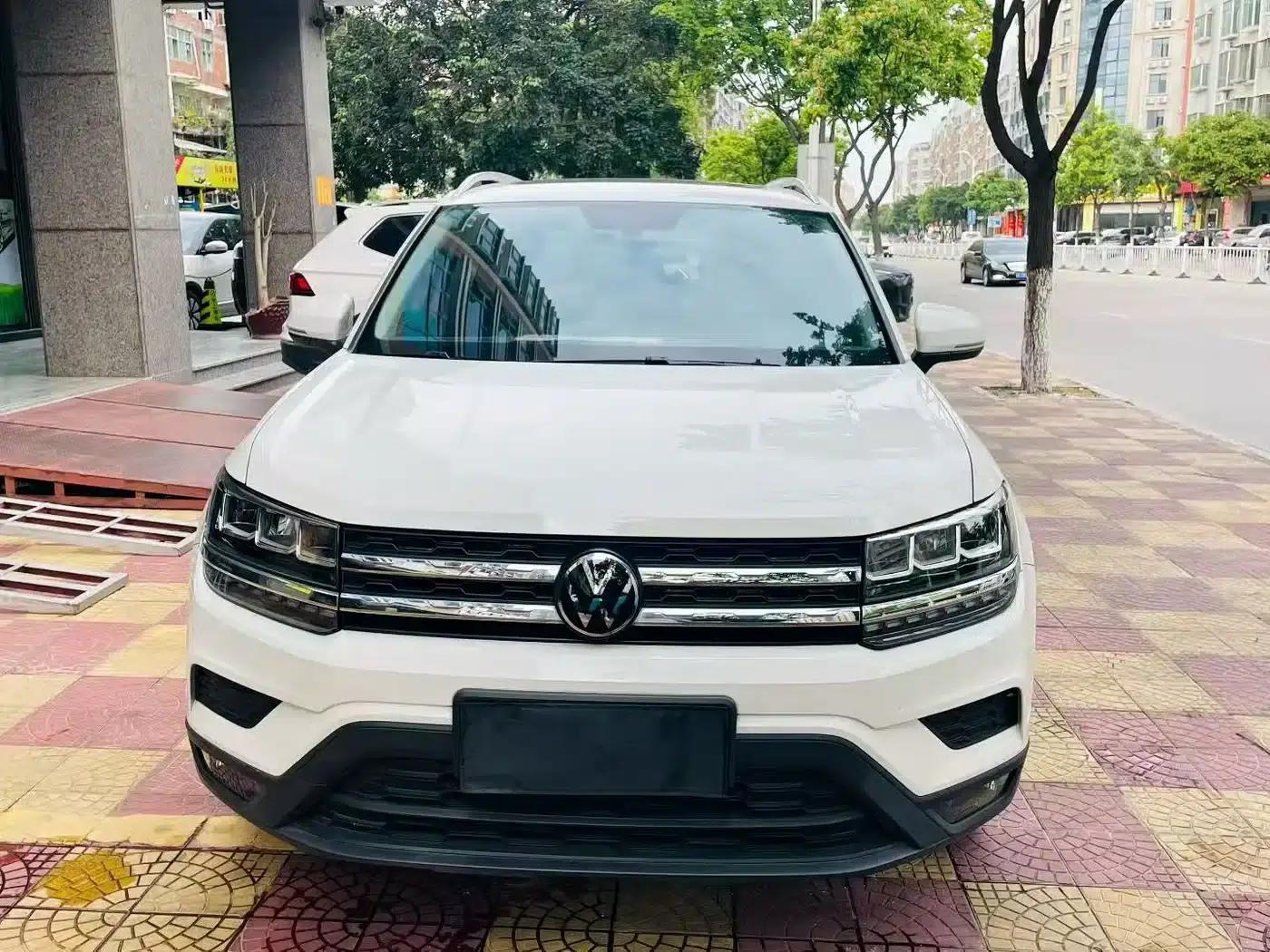Tharu 2022 280TSI 2WD Luxury Edition — миниатюра 2