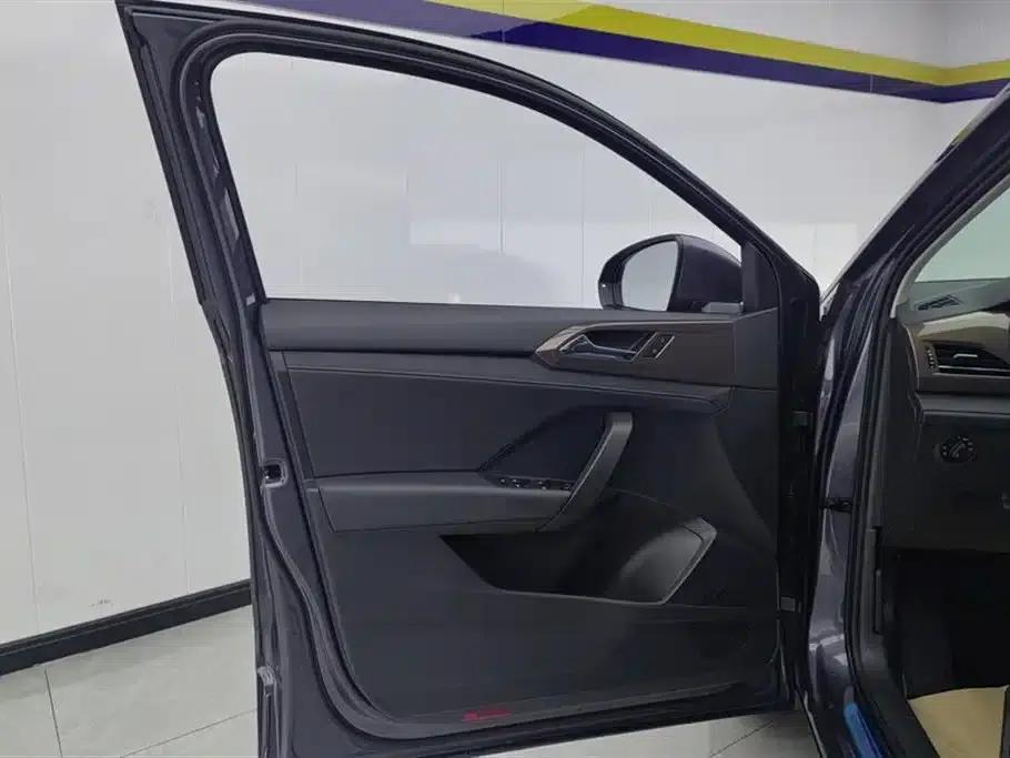 Tharu 2021 280TSI 2WD Luxury Edition PLUS — миниатюра 7