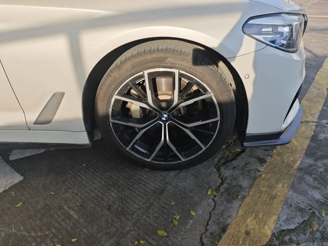 BMW 5 Series 2019 Facelifted 530Li Leading Edition M Sport Package — миниатюра 8