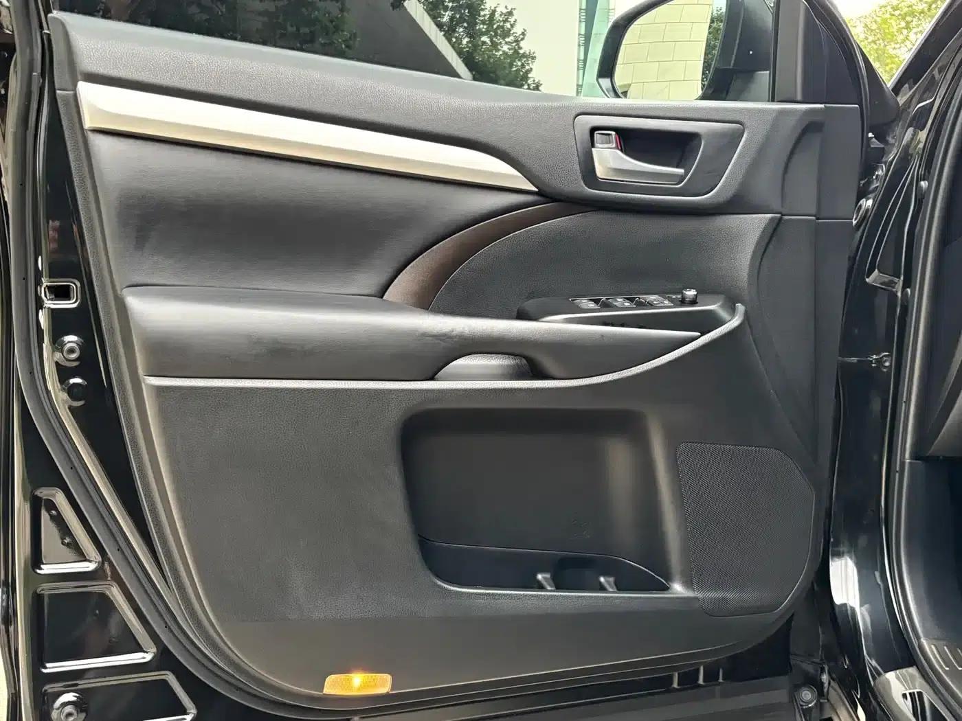 2021 Toyota Highlander 2.0T AWD Luxury 7-seater — миниатюра 11