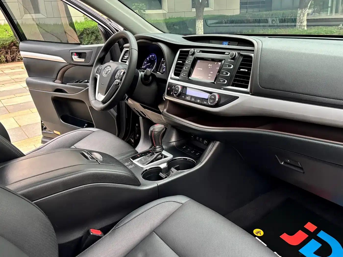 2021 Toyota Highlander 2.0T AWD Luxury 7-seater — миниатюра 16
