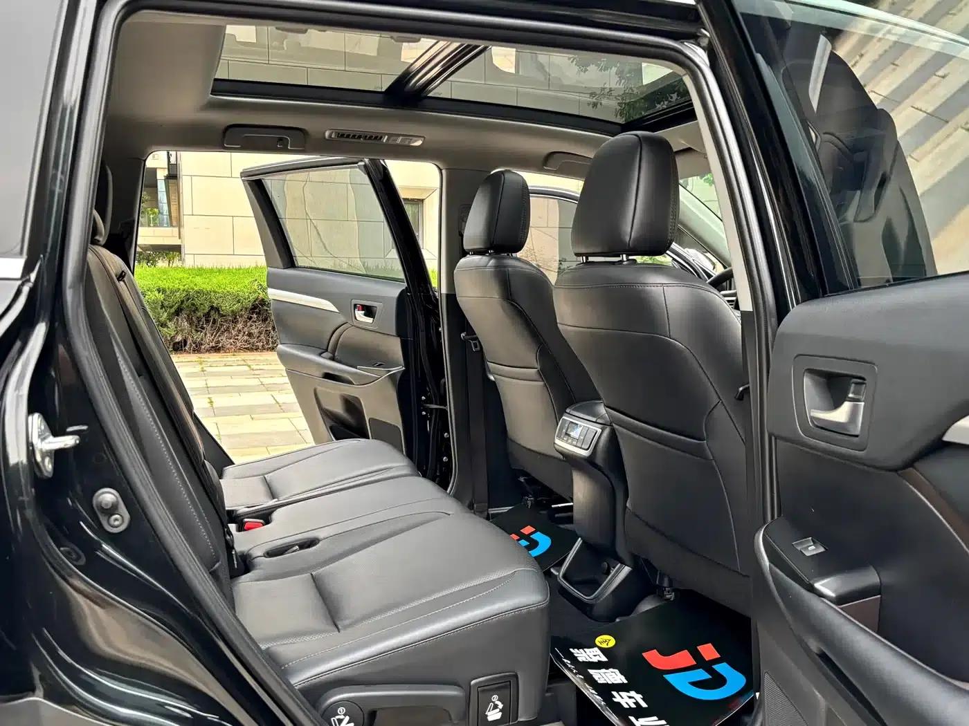 2021 Toyota Highlander 2.0T AWD Luxury 7-seater — миниатюра 18