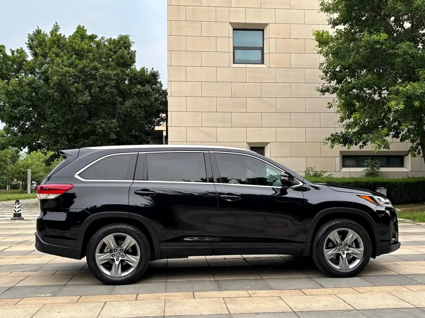 2021 Toyota Highlander 2.0T AWD Luxury 7-seater — миниатюра 7