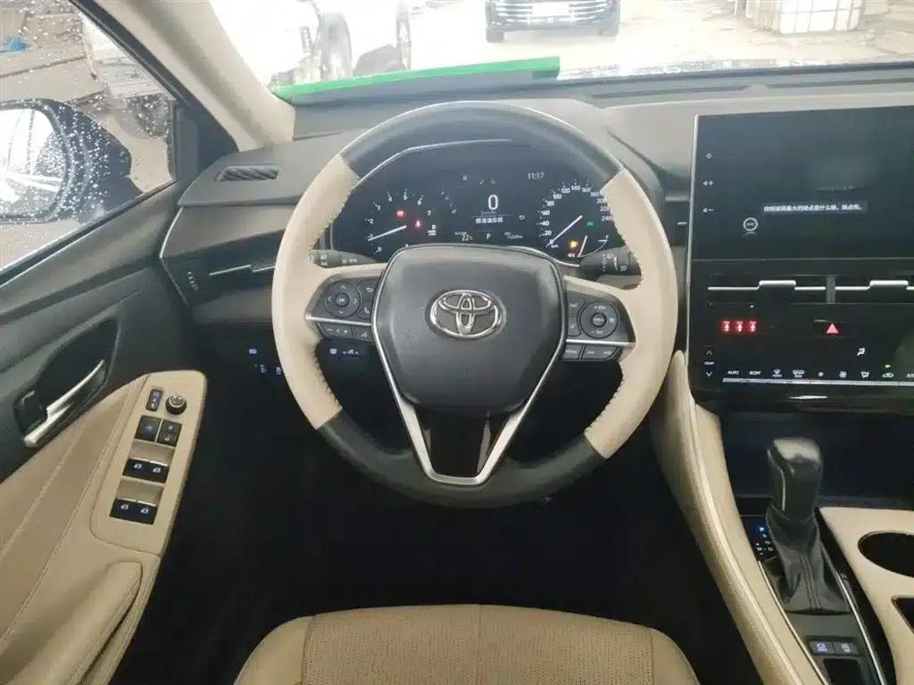 2023 Toyota Avalon 2.0L Luxury Edition — миниатюра 3