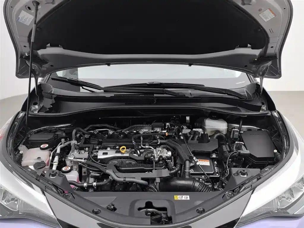 2021 Toyota C-HR Hybrid 2.0L Sport Edition — миниатюра 6