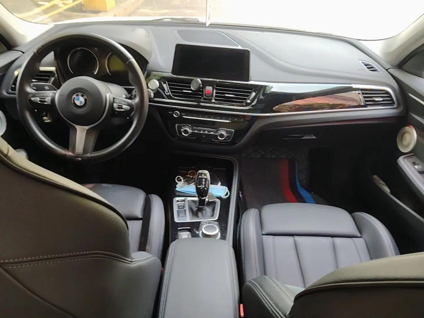 BMW 1 Series 2021 125i M Sport Night Edition — миниатюра 9