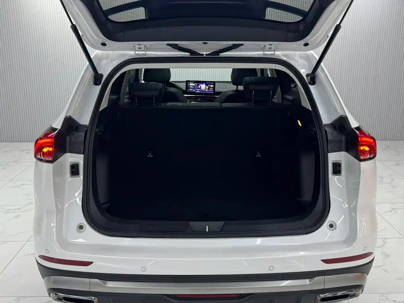 Haval H6 2023 National Trend Edition 1.5T Automatic Champion Edition — миниатюра 11