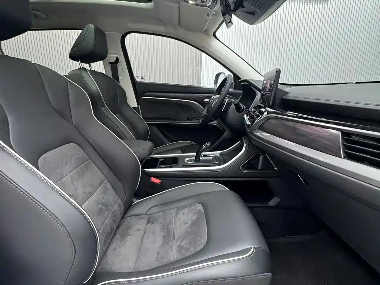 Haval H6 2023 National Trend Edition 1.5T Automatic Champion Edition — миниатюра 10