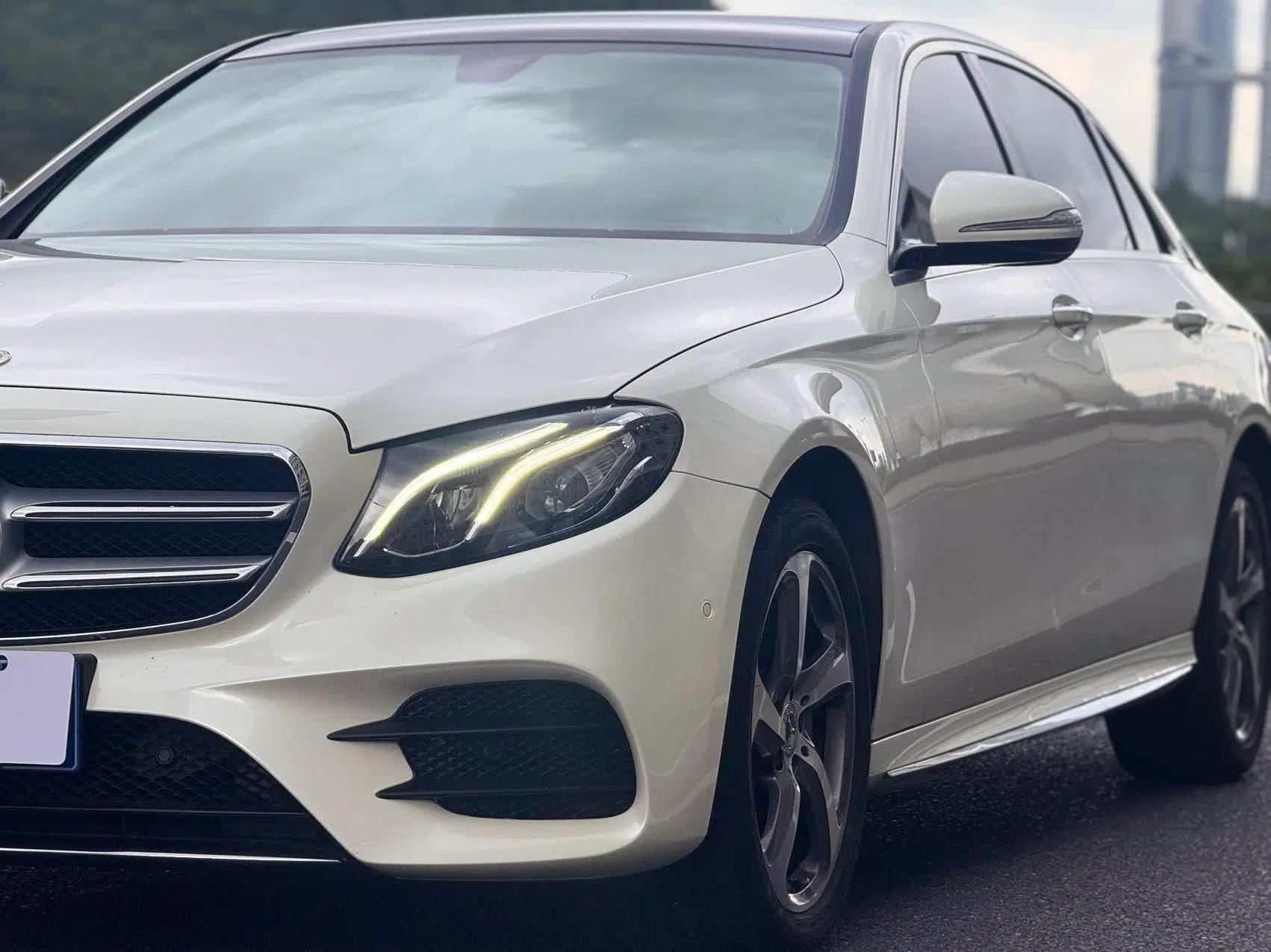 Mercedes-Benz E-Class 2018 E 300 L Sporty and Stylish Model — миниатюра 8