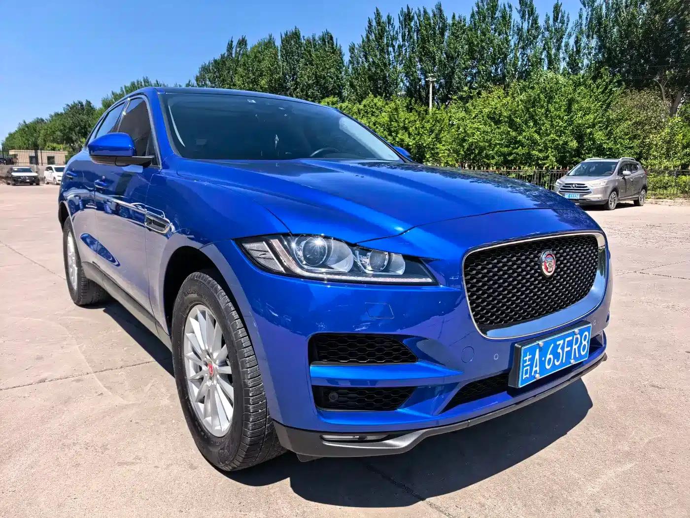 Jaguar F-PACE 2018 2.0T AWD Urban Luxury Edition — миниатюра 3