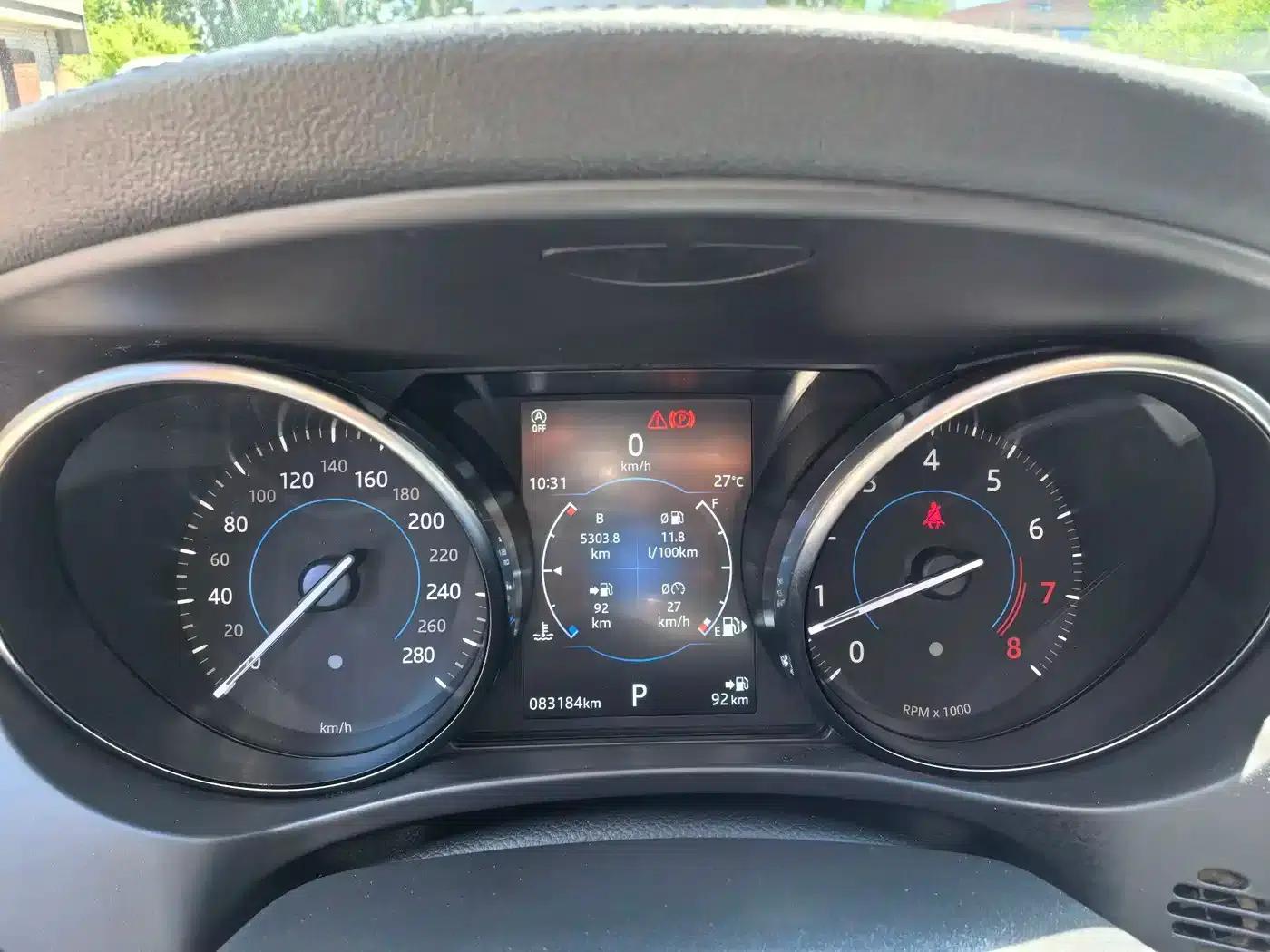 Jaguar F-PACE 2018 2.0T AWD Urban Luxury Edition — миниатюра 6