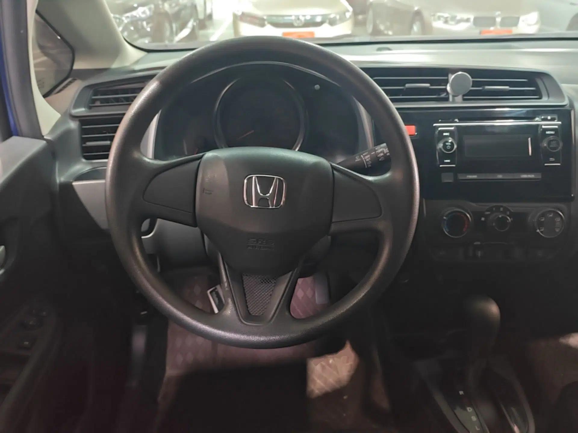 Honda Fit 2016 1.5L LX CVT Comfort Model — миниатюра 13