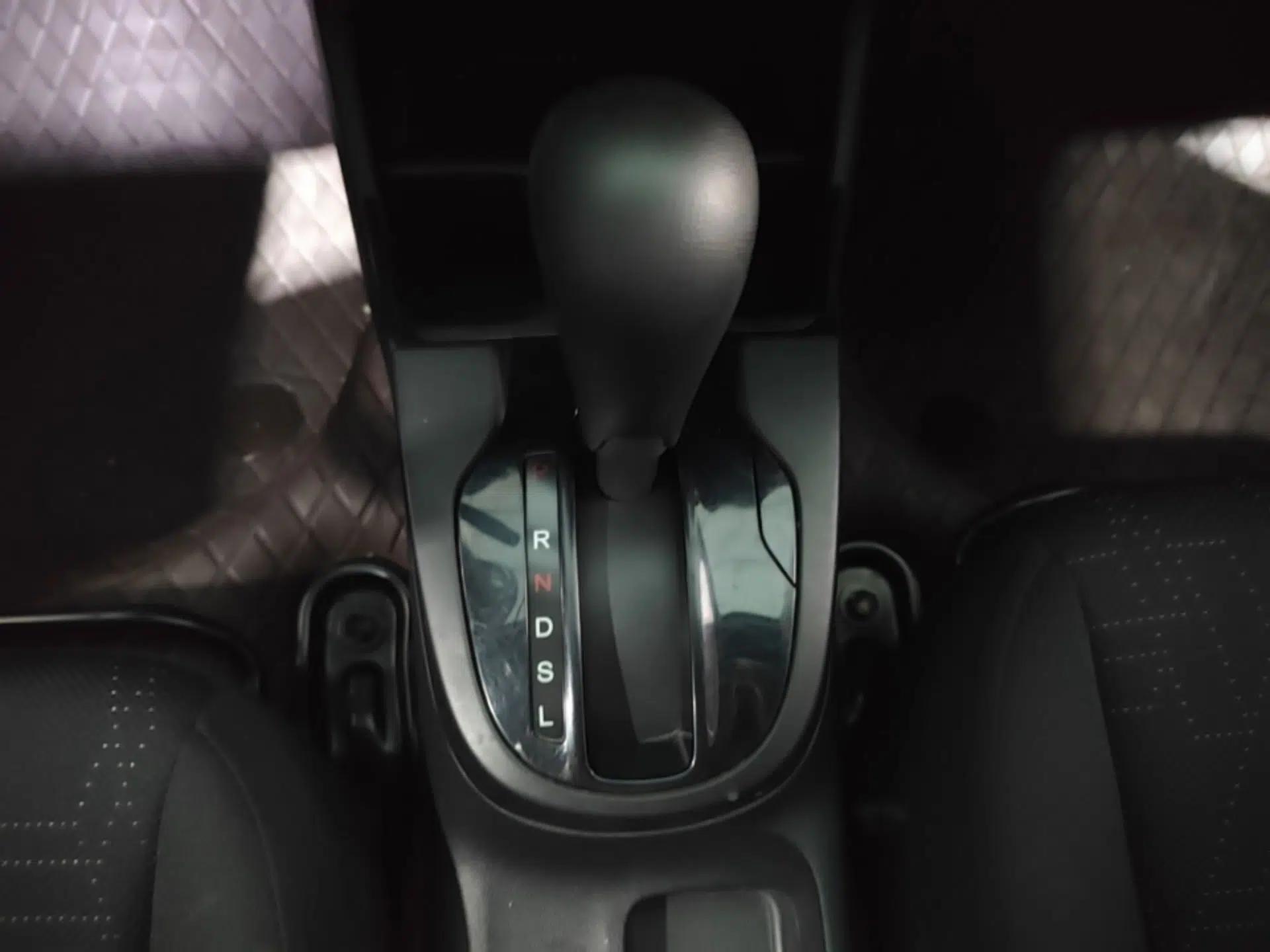Honda Fit 2016 1.5L LX CVT Comfort Model — миниатюра 16