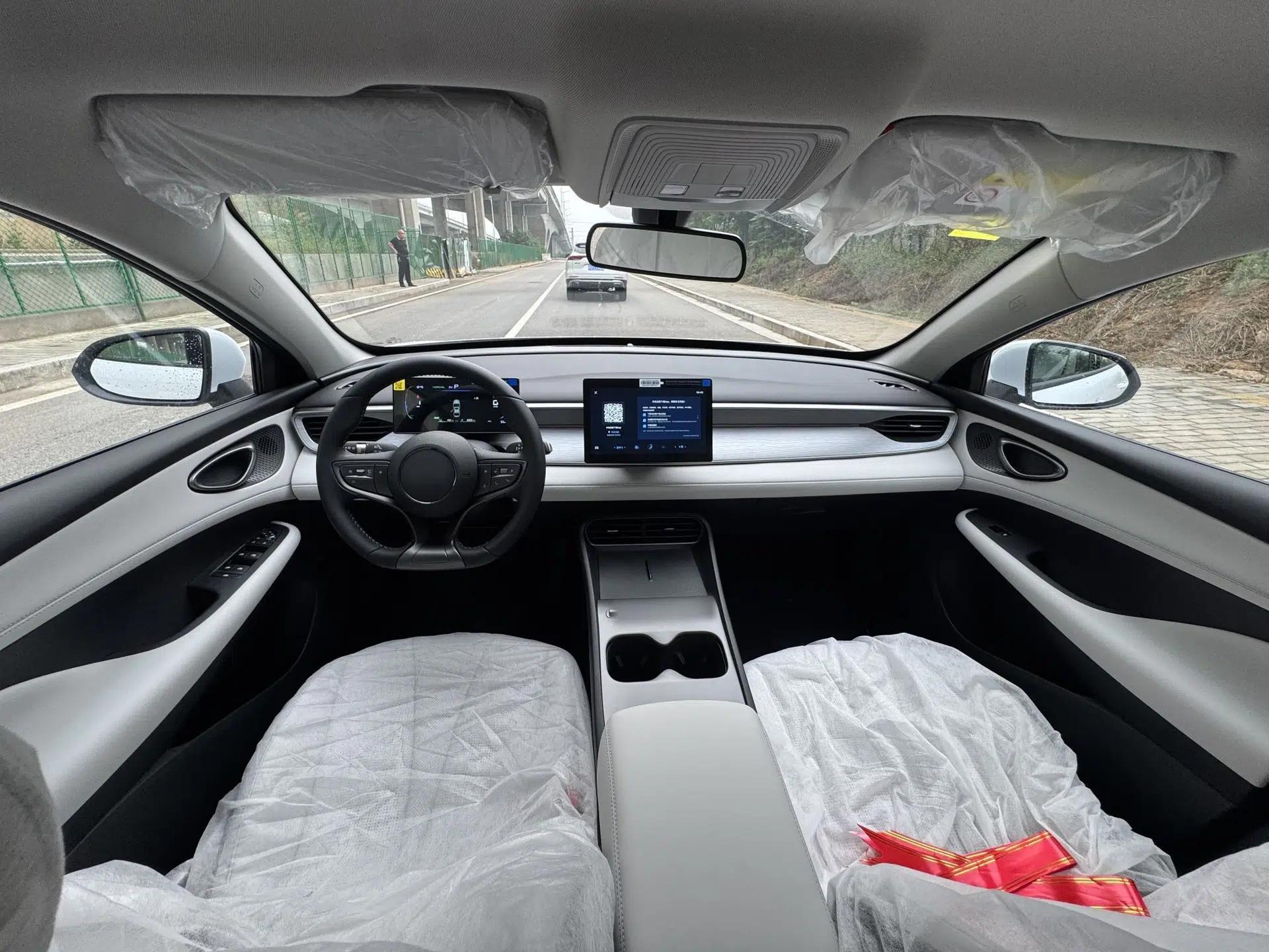 BYD Seal 05 DM-i 2026 DM-i 128KM Luxury Edition — миниатюра 8
