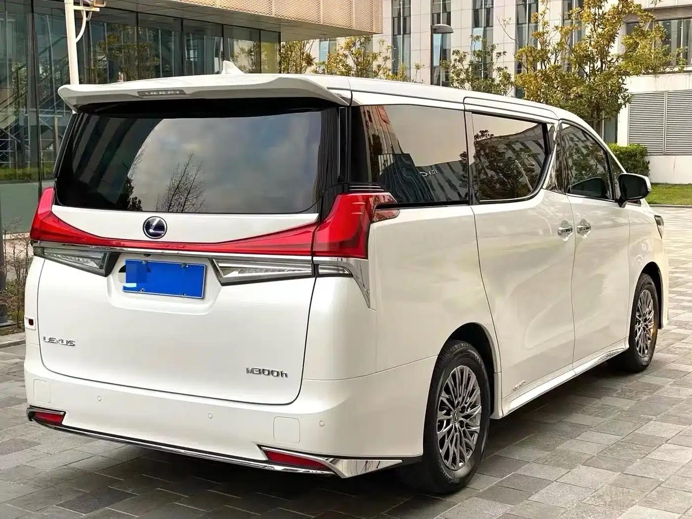 Lexus LM 2020 300h 7-Seat Elegant Edition — миниатюра 6