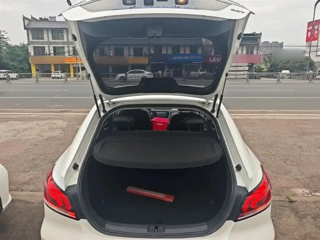 MG6 2017 20T Automatic Luxury Intelligent Edition (National V Emission Standard) — миниатюра 19